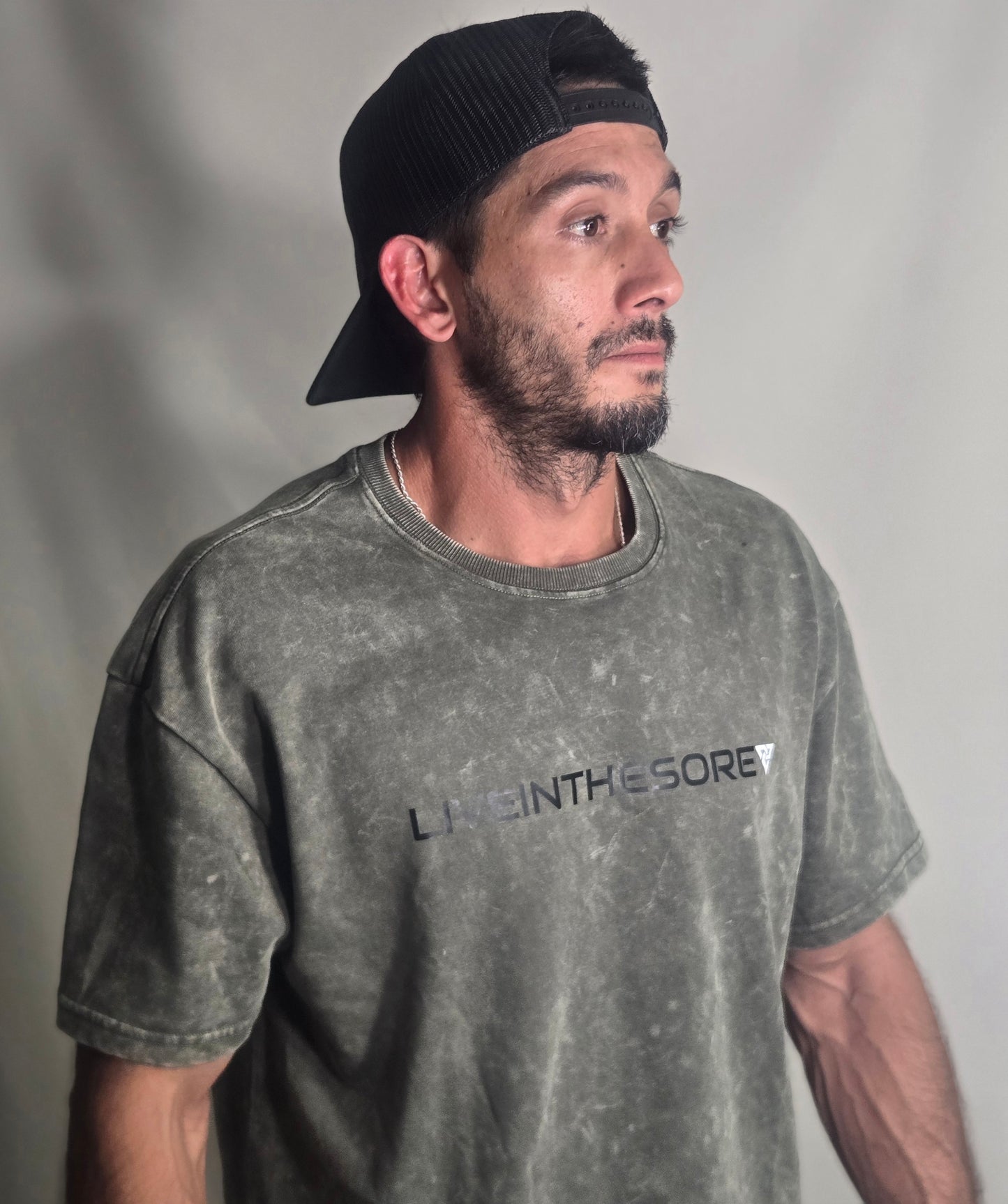 LIVEINTHESORE ACIDWASH GREEN T